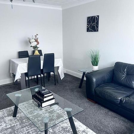 Parsonage Leys Apartment Harlow Exterior photo