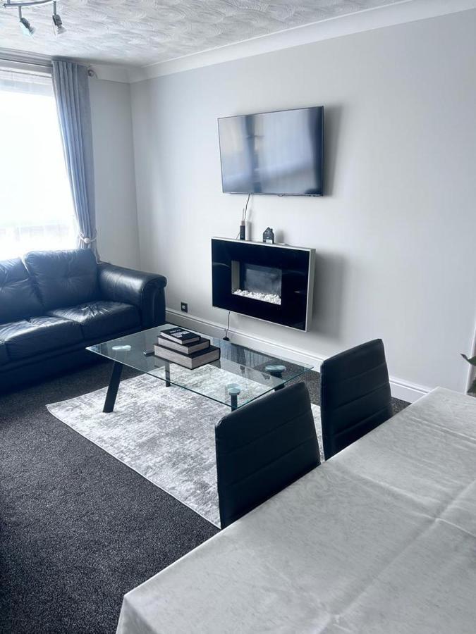 Parsonage Leys Apartment Harlow Exterior photo